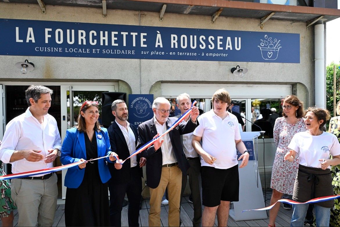 Inauguration du restaurant "La fourchette à Rousseau"